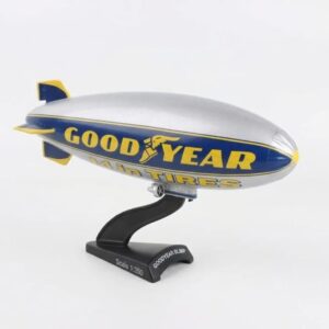 Dirigible Goodyear 1/350